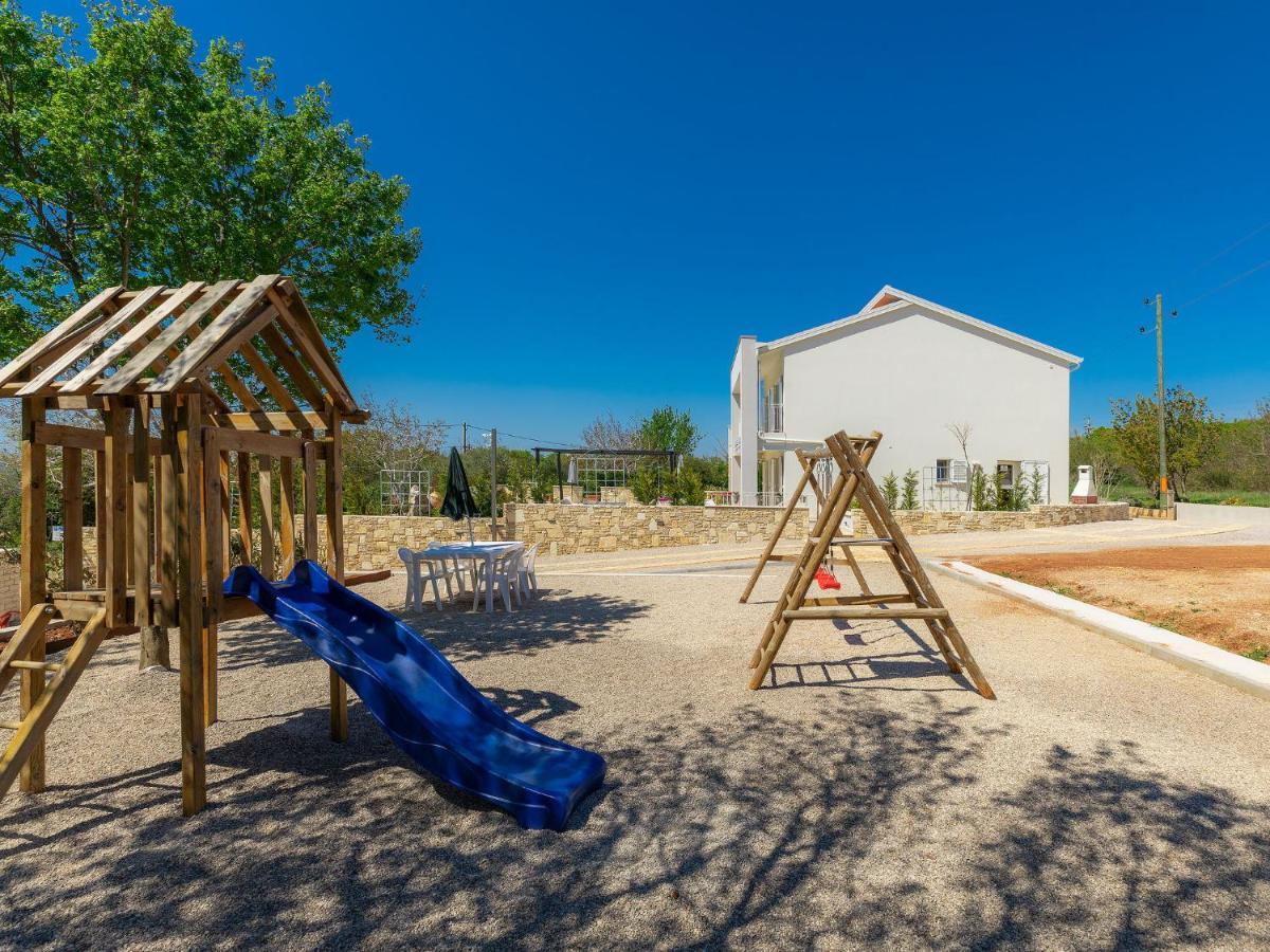 Villa Debora Diminići Exteriör bild