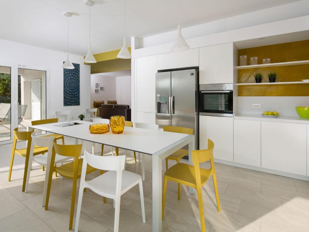 Villa Debora Diminići Exteriör bild